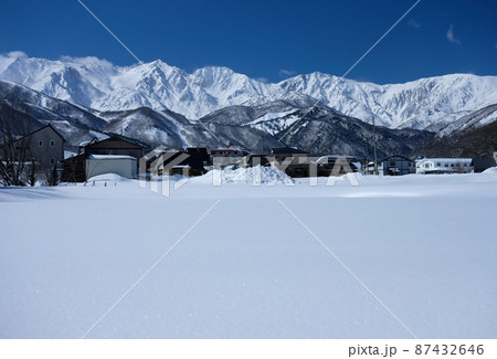冬の白馬の風景 87432646