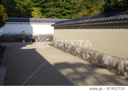 好古園の築地塀の景色 好古園の築地塀の景色 87432720