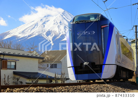 富士山と鉄道　E353系 87433310