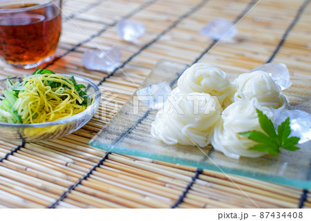 夏の食べ物 素麵 夏の食べ物 素麵 87434408