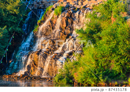 View of the waterfall "Roaring Threshold" in Dnipro, Ukraine 87435178