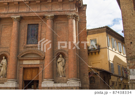 サン・クリストフォロ教会～トロメイ広場～(イタリア-シエナ) 87438334