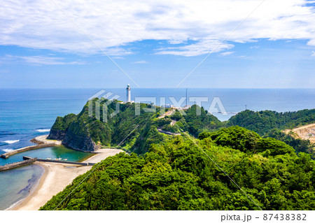 夏の塩屋埼灯台（福島県いわき市）	 87438382