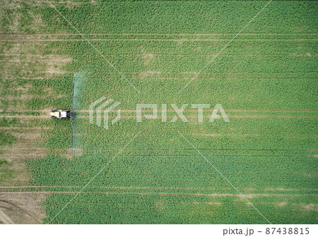 Tractor sprayer pesticide fertilizer 87438815