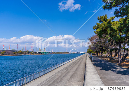 高石市の浜寺水路と護岸遊歩道　 87439085