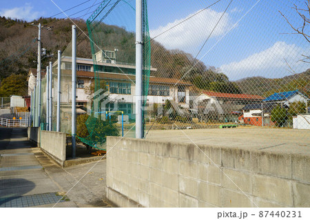 【廃校】笠岡市立大島東小学校の風景7 岡山県笠岡市 【廃校】笠岡市立大島東小学校の風景7 岡山県笠岡市 87440231