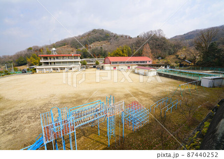 【廃校】倉敷市立霞丘小学校の風景4　岡山県倉敷市 87440252