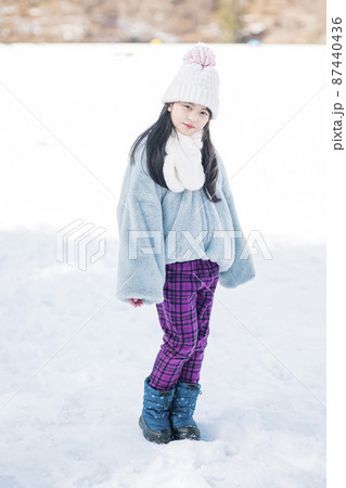 雪ん子　日本人の女の子　 87440436