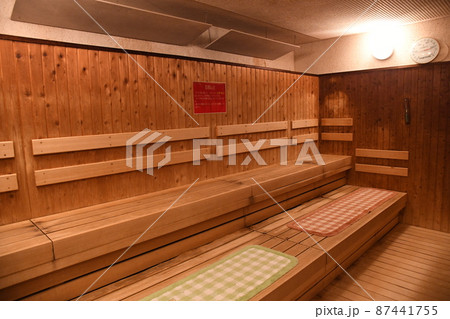 サウナ 87441755