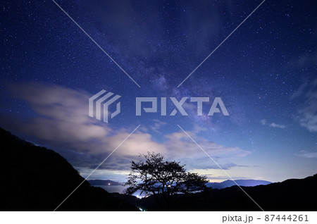 松尾の一本桜からの天の川 松尾の一本桜からの天の川 87444261
