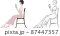 本を読む女性 87447357