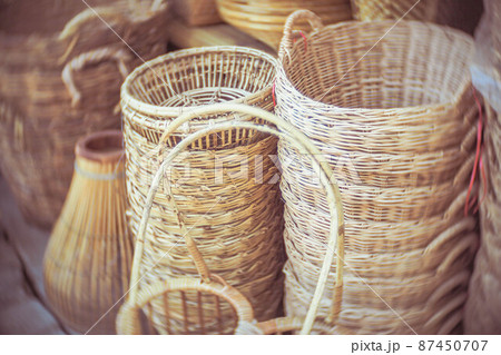 Store of Open Weave Straw Market Tote Beach Bag and packaging 87450707
