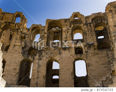 チュニジア・エルジェムの円形闘技場 Amphitheatre of El Jem, Tunisia 87450733