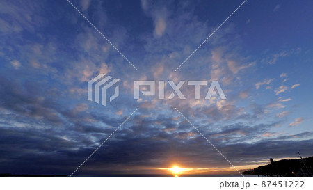 晩秋の夕空・超広角・211107pm 87451222