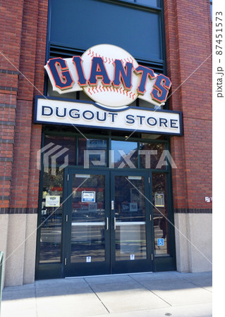 giants dugout store