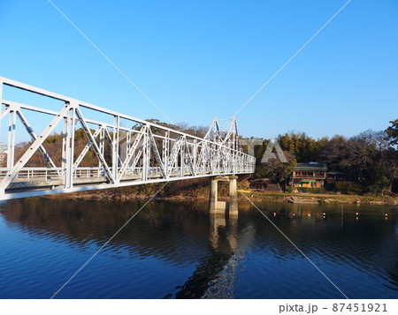 岡山後楽園 旭川を渡る橋 87451921