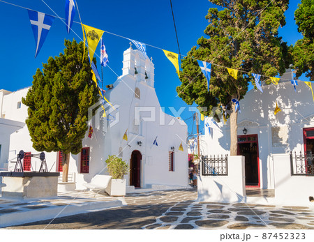 The island of Mykonos, Greece. Streets and traditional architecture. 87452323