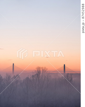 早朝の気嵐 早朝の気嵐 87452988
