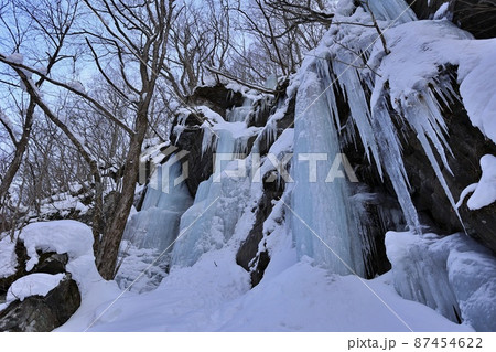 奥入瀬渓流の氷瀑(青森県) 奥入瀬渓流の氷瀑(青森県) 87454622