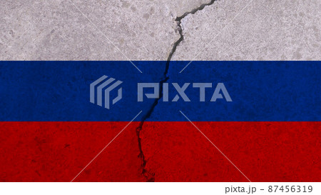 ロシアとウクライナの戦争による経済的影響を示す、国旗を用いた画像 87456319