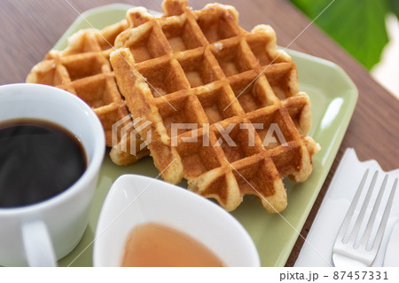 ワッフルとコーヒー 87457331