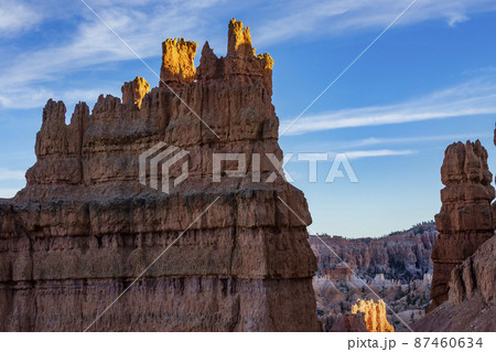 United States, Utah, Bryce Canyon National Park, Hoodoo rock formations in canyon 87460634
