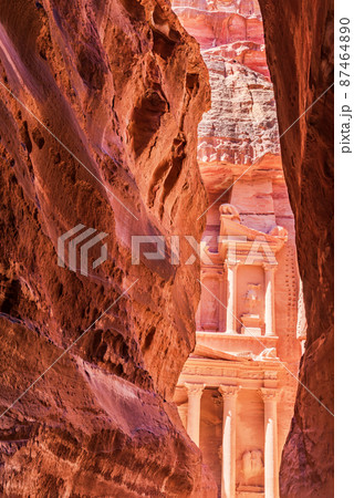 Siq in Ancient City of Petra - Wadi Musa, Jordan Siq in Ancient City of Petra - Wadi Musa, Jordan 87464890
