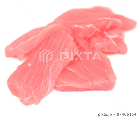 sliced tuna 87466154