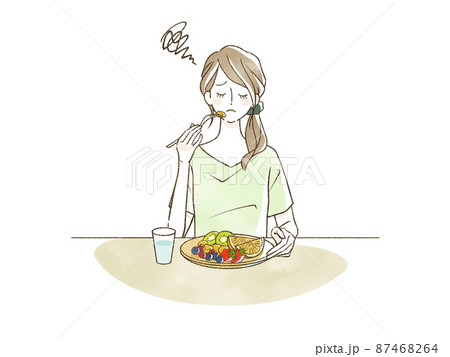 フルーツを食べている女性 87468264