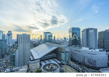 梅田 大阪駅 夕景 阪急グランドビルからの都市景観 梅田 大阪駅 夕景 阪急グランドビルからの都市景観 87469363