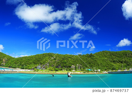 沖縄　慶良間諸島　座間味島　座間味港周辺の風景 87469737