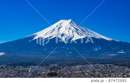 富士山　冬景　富士吉田から眺望 87472092