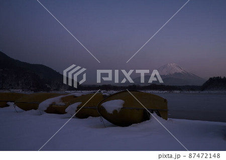 夕暮れの精進湖 夕暮れの精進湖 87472148