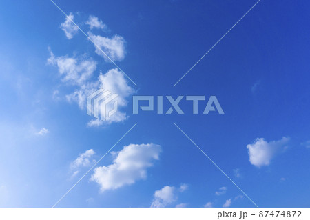 爽やかな青空と雲の背景素材_blue_39 爽やかな青空と雲の背景素材_blue_39 87474872
