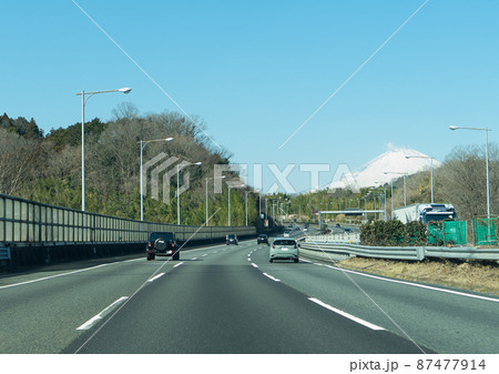 東名高速道路 富士山にむかってドライブ 東名高速道路 富士山にむかってドライブ 87477914