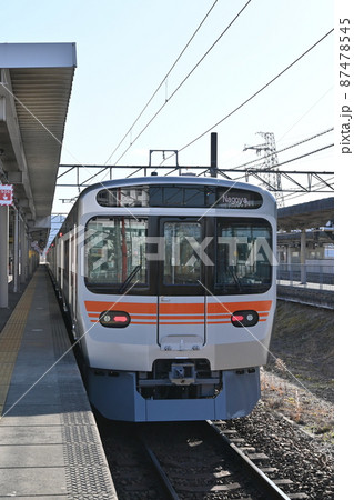 停車中の315系電車 87478545