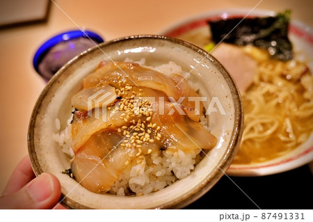 ラーメン屋の海鮮丼(青森県) ラーメン屋の海鮮丼(青森県) 87491331