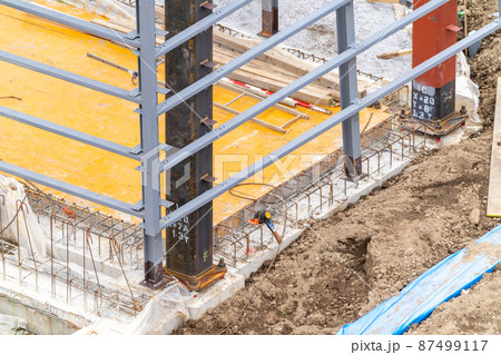 建設現場 鉄骨工事 横胴縁 建設現場 鉄骨工事 横胴縁 87499117