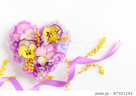 春の花のハート 87501293