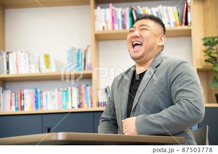 30代のビジネスマン 87503778