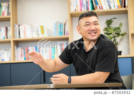 30代のビジネスマン 87503932