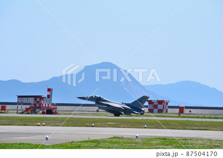 F/A-18D戦闘攻撃機 離陸 87504170