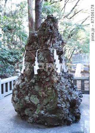 神社のしめ縄・日本の伝統文化 87506178