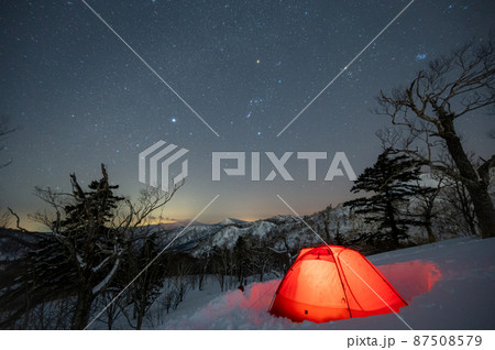 雪山登山 星空 テント 雪山登山 星空 テント 87508579