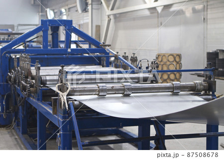 Elements of various sections of the galvanized steel processing line in rolls. 87508678