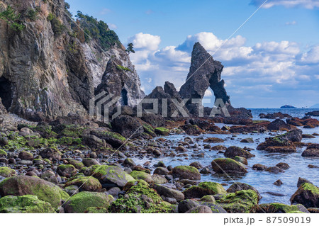(静岡県)南伊豆 逢ヶ浜(おうのはま)の奇岩・エビ穴 (静岡県)南伊豆 逢ヶ浜(おうのはま)の奇岩・エビ穴 87509019