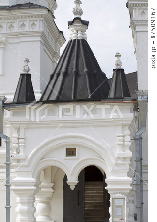 Architecture of Russian Orthodox Churches and Cathedrals 87509167