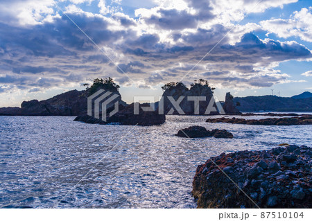 (静岡県)南伊豆 逢ヶ浜(おうのはま)の姑岩・雀岩 (静岡県)南伊豆 逢ヶ浜(おうのはま)の姑岩・雀岩 87510104