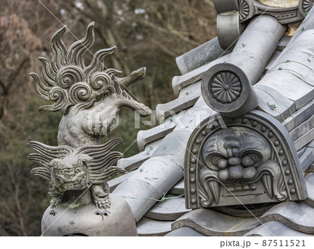 犬山市栗栖地区大泉寺の鬼瓦 87511521