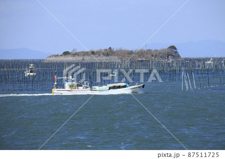 大牟田市　有明海　帰港する海苔船、 87511725